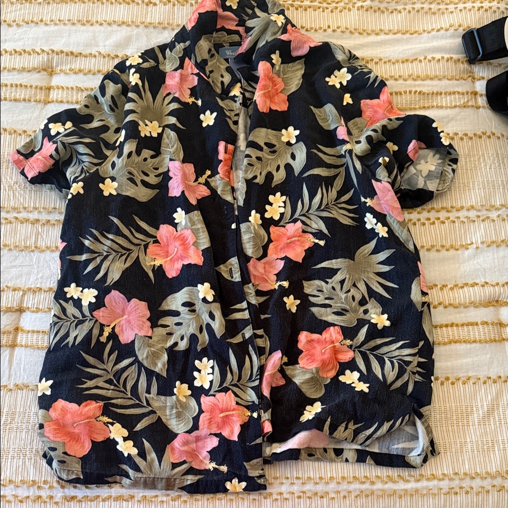 Black Tropical Floral Button-Up Shirt